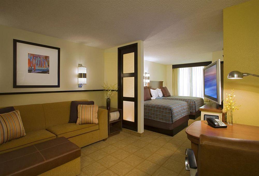 Hyatt Place Greenville/Haywood Exteriér fotografie